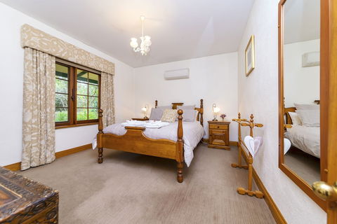 Country Pleasures B&B - Schoolies Week Accommodation 3
