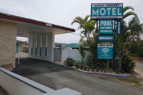 Aspley Sunset Motel - Schoolies Week Accommodation 3