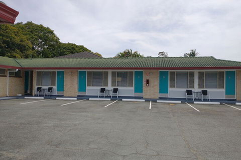 Aspley Sunset Motel - Schoolies Week Accommodation 1