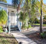 Bromyard Cottage - Schoolies Week Accommodation