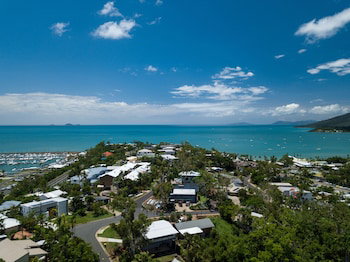 Waves - Schoolies Week Accommodation 1