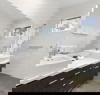 Anchors Beach House - Schoolies Week Accommodation