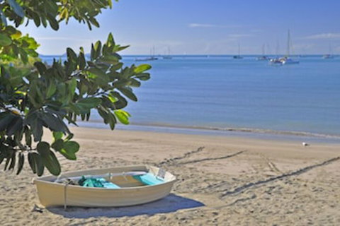 Colonial Court Beachfront Motel And Holiday Stay - Schoolies Week Accommodation 0