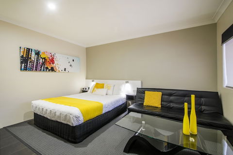 The Abbey Motor Inn - Schoolies Week Accommodation 1