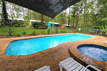 Chiltern Lodge - Schoolies Week Accommodation 1