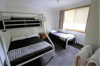 Chiltern Lodge - Schoolies Week Accommodation 3