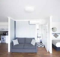 Siesta Central Apartments - Schoolies Week Accommodation