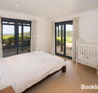 Pearl River Houses - Schoolies Week Accommodation