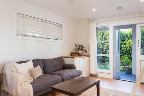 Surf Side Retreat - Schoolies Week Accommodation 0