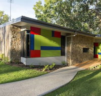 The Feathered Nest - Wildlife Retreat - Schoolies Week Accommodation