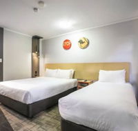 Nightcap at Jamison Hotel - Schoolies Week Accommodation