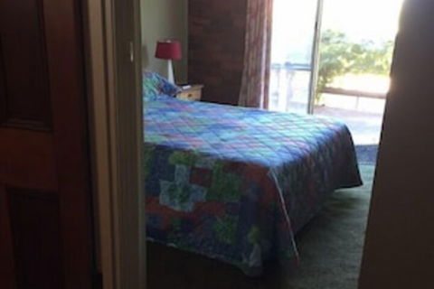 Highton Manor - Schoolies Week Accommodation 4