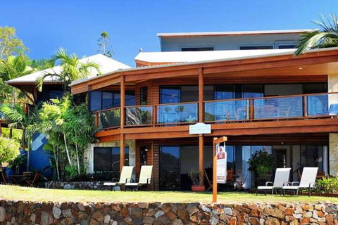 Airlie Waterfront Bed & Breakfast - Schoolies Week Accommodation 1