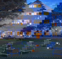 The Robertson Hotel - Schoolies Week Accommodation