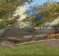 Dalziel Lodge - Schoolies Week Accommodation