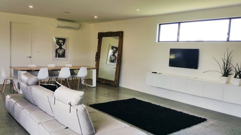 Zebula Gloucester - Schoolies Week Accommodation 2