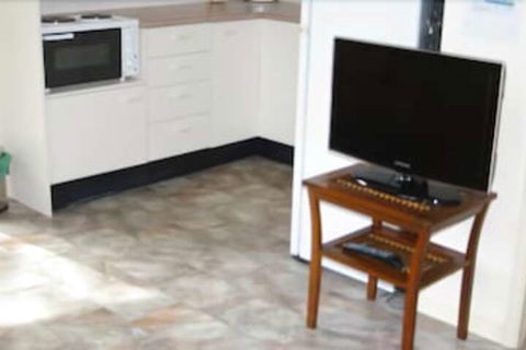 The Haven Caravan Park - Schoolies Week Accommodation 1