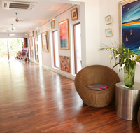 Barefoot Art Food Wine - Schoolies Week Accommodation
