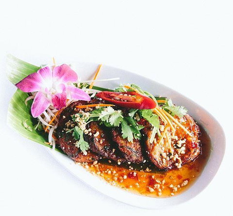 Eat Thai - Schoolies Week Accommodation 12