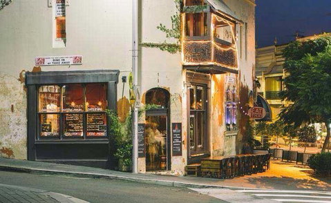 Eat Thai - Schoolies Week Accommodation 3