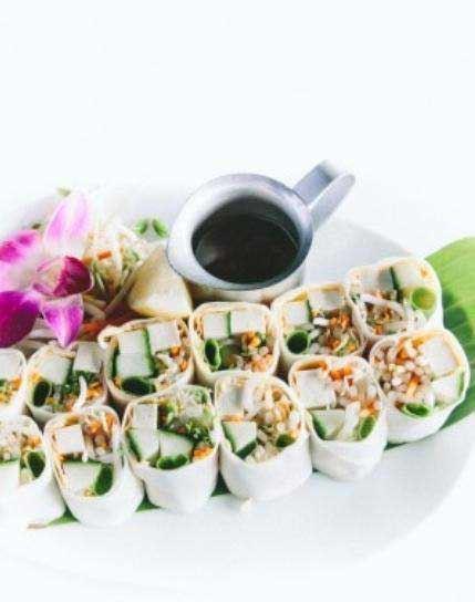 Eat Thai - Schoolies Week Accommodation 6