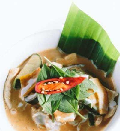 Eat Thai - Schoolies Week Accommodation 8