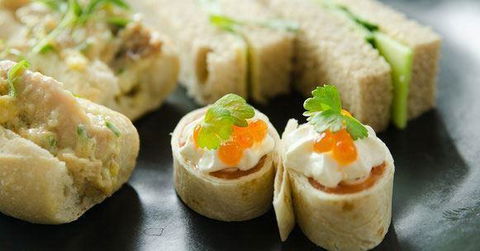 Q Dining - Schoolies Week Accommodation 13