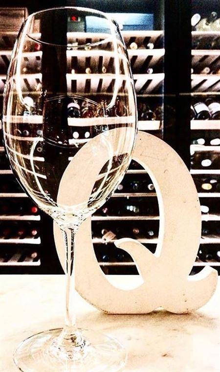 Q Dining - Schoolies Week Accommodation 4