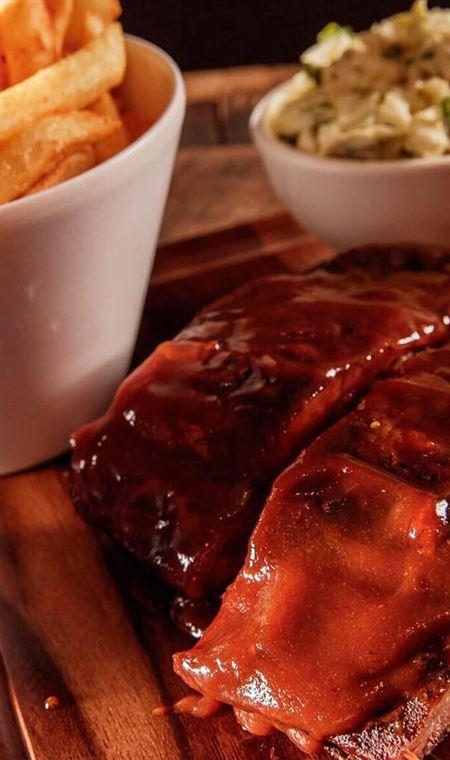 The Smoke BBQ - Schoolies Week Accommodation 4