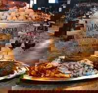 Lonestar Ribhouse Craigieburn - Schoolies Week Accommodation