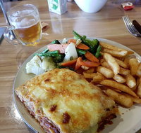 Drovers Arms Hotel - Schoolies Week Accommodation