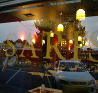 Saris - Schoolies Week Accommodation