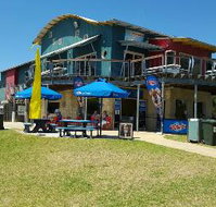Surf Club Cafe - Schoolies Week Accommodation