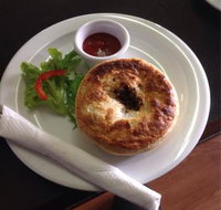 Bon Appetit Highton - Schoolies Week Accommodation