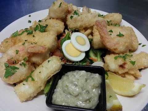 Mastralian Eats - Schoolies Week Accommodation 0