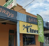 Johno's Diner - Schoolies Week Accommodation