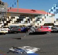 Leaping Frog Tavern - Schoolies Week Accommodation