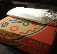 Pax Hill Pizza - Schoolies Week Accommodation
