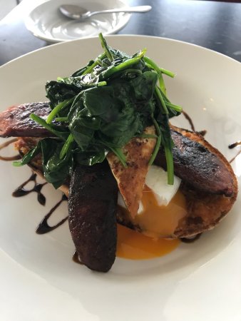 Six Sisters & A Pigeon - Schoolies Week Accommodation 0