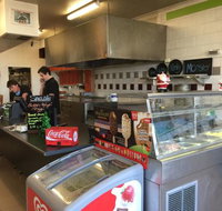 Pizza on Myer - Schoolies Week Accommodation