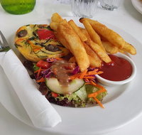 Cafe on Three - Schoolies Week Accommodation