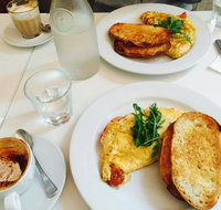 Thyme Square Cafe - Schoolies Week Accommodation