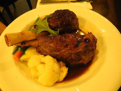 Fusion Cafe Restaurant - Schoolies Week Accommodation 0