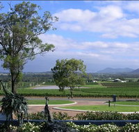 Brokenback Bar - Schoolies Week Accommodation