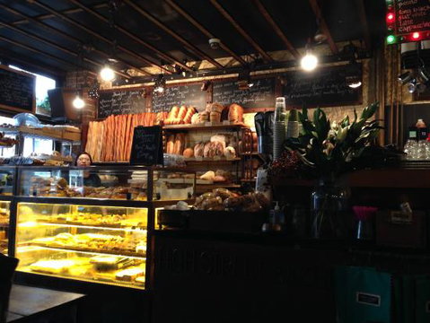 HIgh Street Bakery - Schoolies Week Accommodation 0