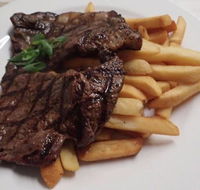 Champions Family Bistro - Schoolies Week Accommodation