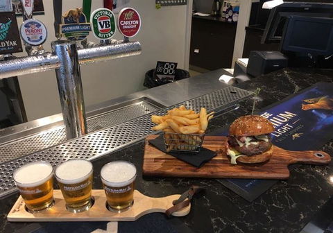 NL House - Schoolies Week Accommodation 2