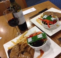 Diggers Bistro - Schoolies Week Accommodation