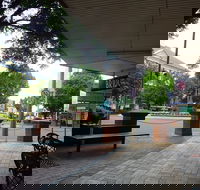 The Bridge Coffee Lounge - Schoolies Week Accommodation