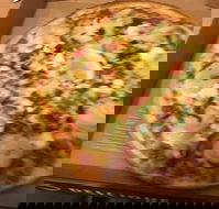 ALDAS PIZZA - Schoolies Week Accommodation